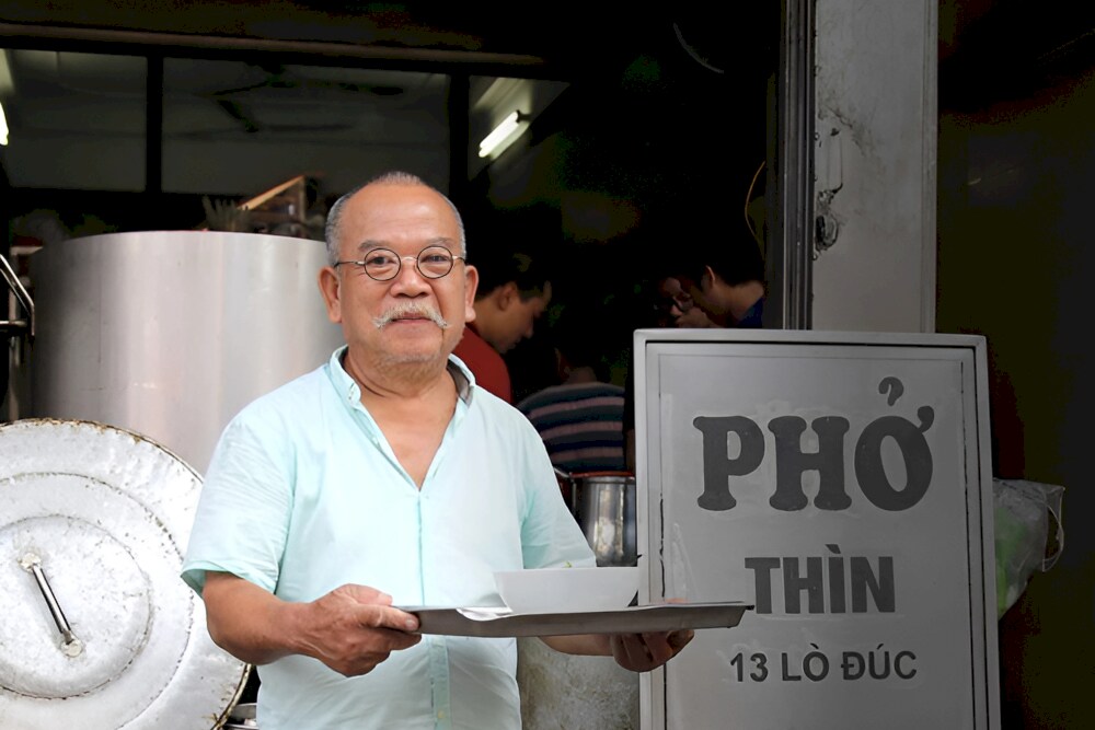 Mr. Nguyen Trong Thin – the "father" of Pho Thin 13 Lo Duc since 1979